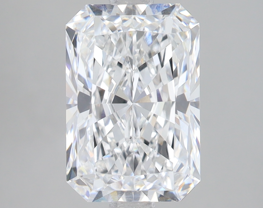 Lab Grown 3.09 Carat, D Colour, <br/>VS1 Clarity RADIANT Diamond