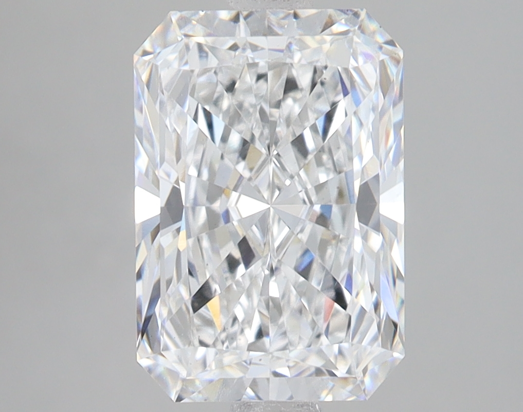 Lab Grown 3.09 Carat, D Colour, <br/>VS1 Clarity RADIANT Diamond