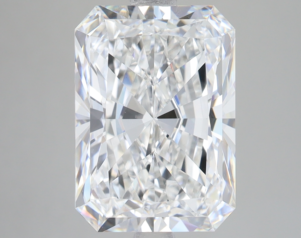 Lab Grown 5.07 Carat, D Colour, <br/>VS1 Clarity RADIANT Diamond