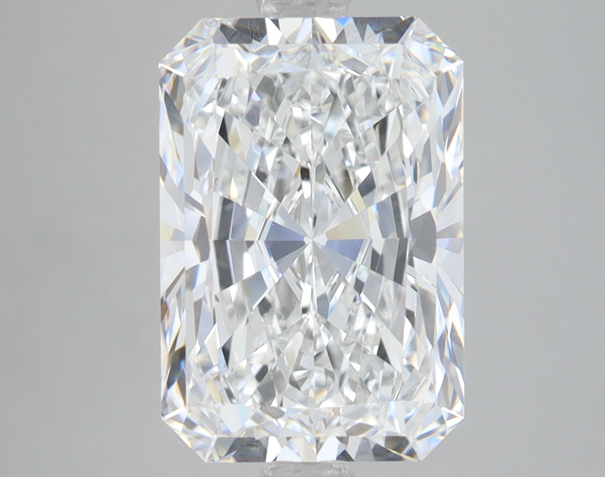 Lab Grown 5.09 Carat, D Colour, <br/>VS1 Clarity RADIANT Diamond