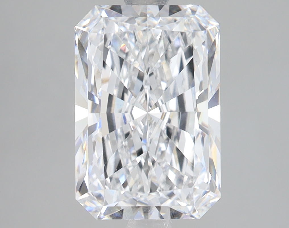 Lab Grown 3.04 Carat, D Colour, <br/>VS1 Clarity RADIANT Diamond