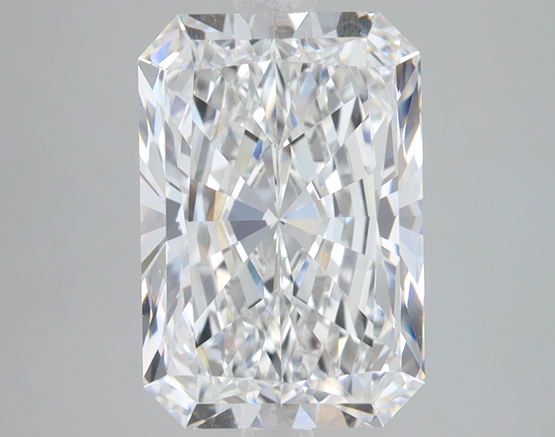 Lab Grown 4.08 Carat, E Colour, <br/>VVS2 Clarity RADIANT Diamond