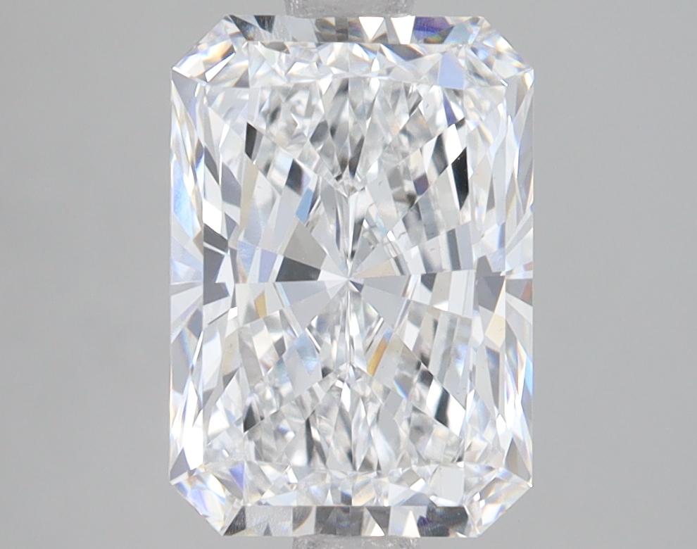 Lab Grown 3.04 Carat, D Colour, <br/>VS1 Clarity RADIANT Diamond