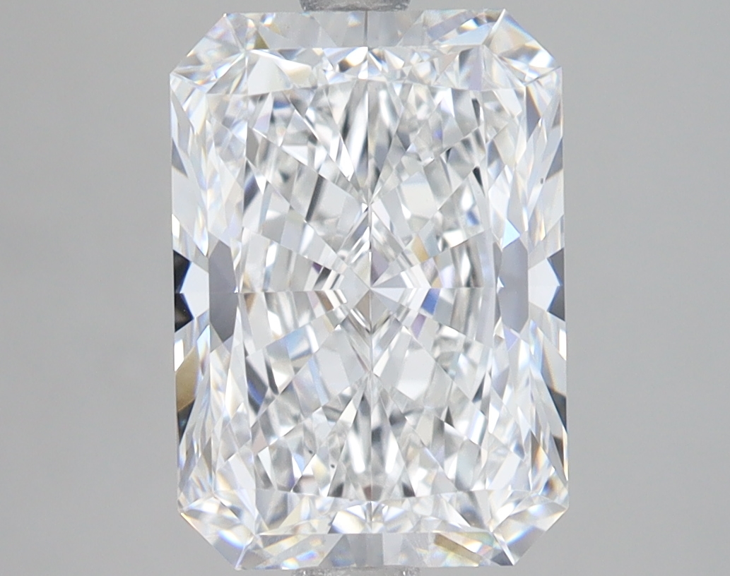 Lab Grown 3.73 Carat, D Colour, <br/>VS1 Clarity RADIANT Diamond