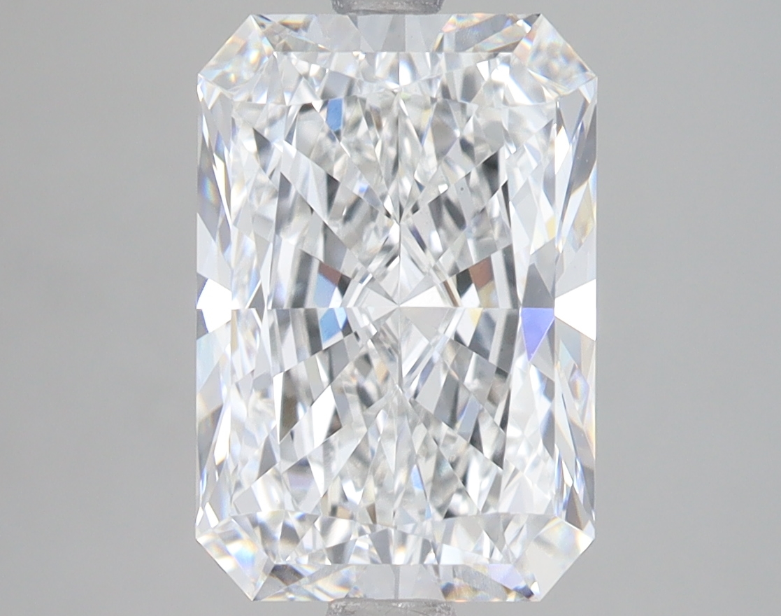 Lab Grown 4.05 Carat, D Colour, <br/>VS1 Clarity RADIANT Diamond