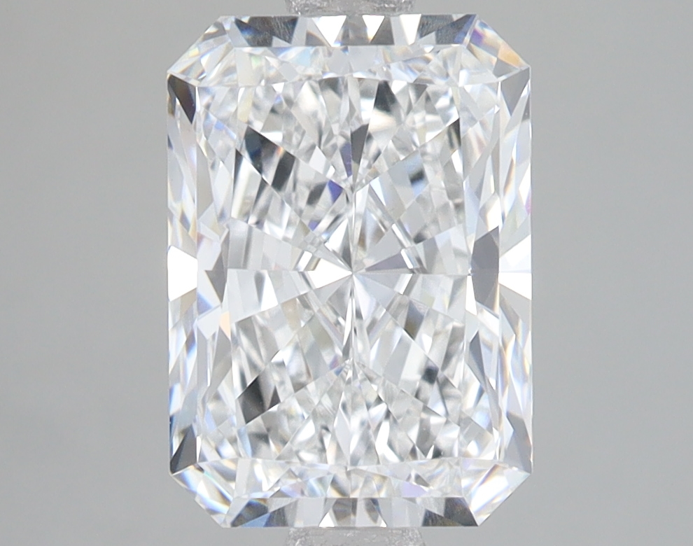 Lab Grown 3.01 Carat, E Colour, <br/>VVS2 Clarity RADIANT Diamond