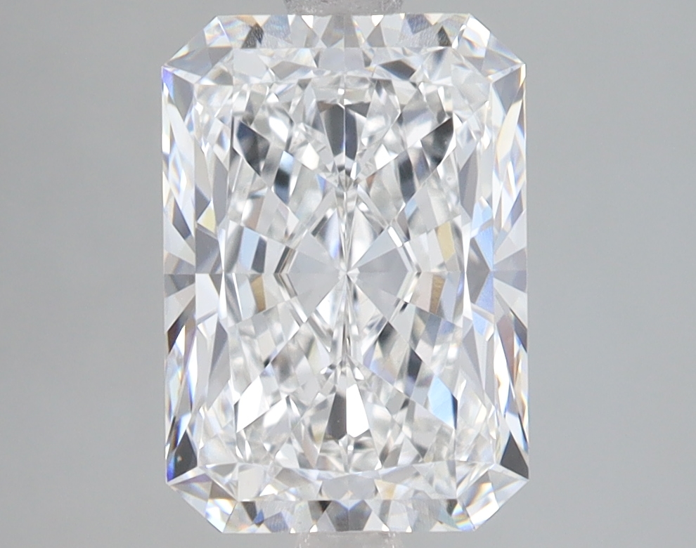 Lab Grown 3.07 Carat, D Colour, <br/>VS1 Clarity RADIANT Diamond