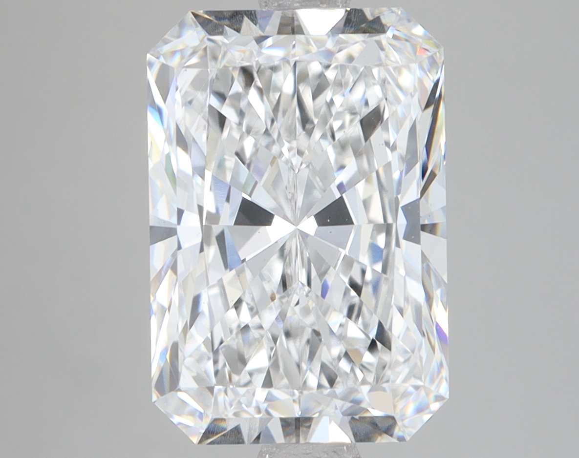 Lab Grown 5.05 Carat, D Colour, <br/>VS1 Clarity RADIANT Diamond